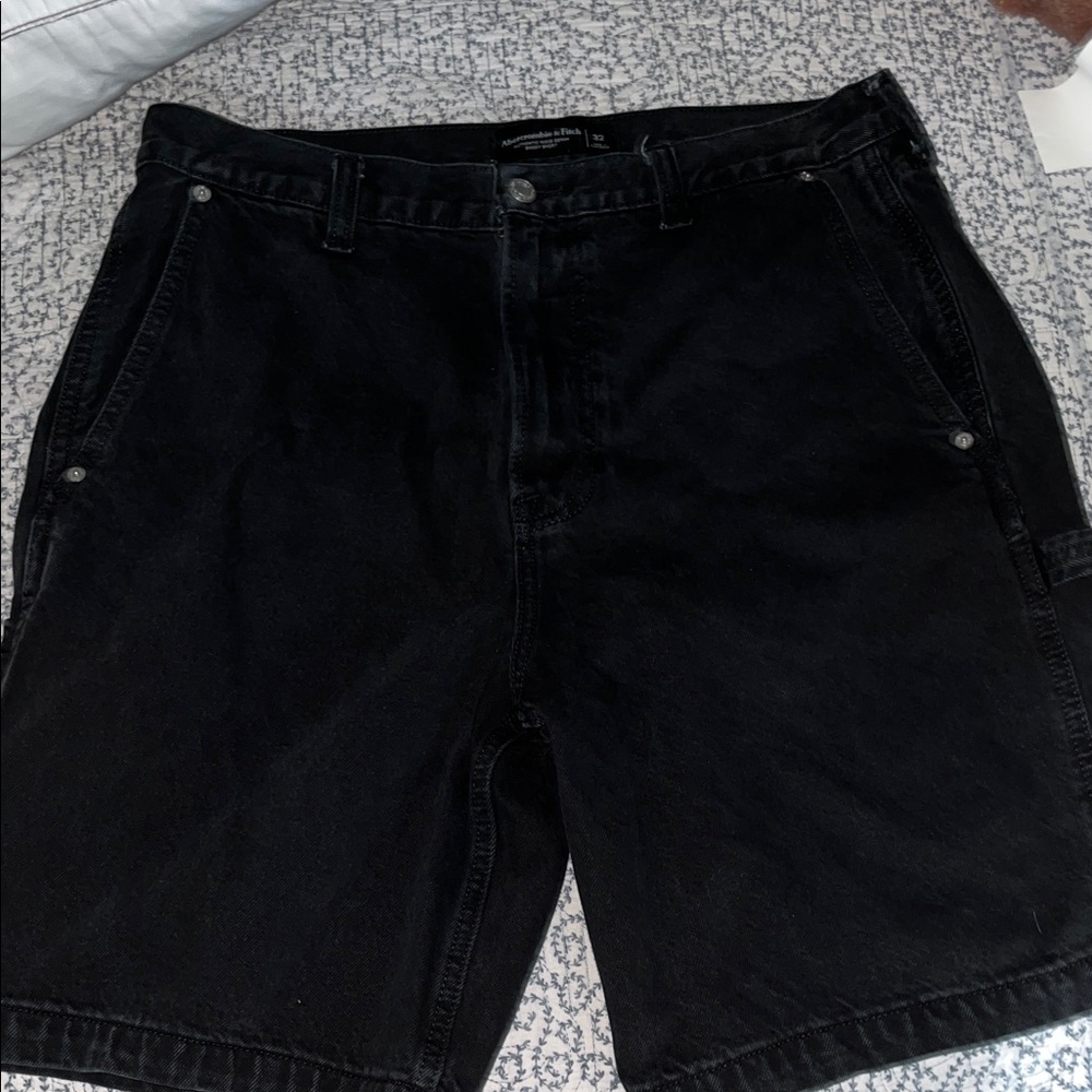 Abercrombie & Fitch Men's Dark Denim jorts